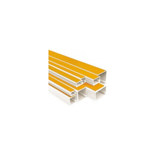 Moulure en PVC adhésive
