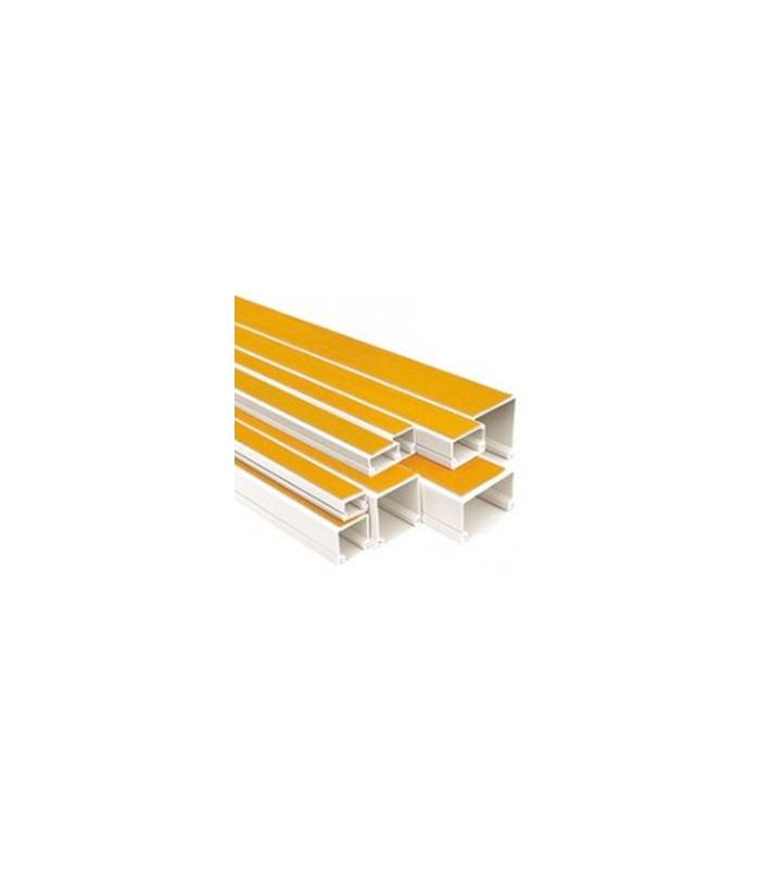 Moulure en PVC adhésive