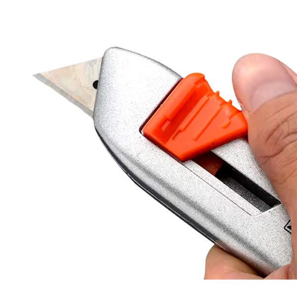 Couteau  Professionnel 18mm