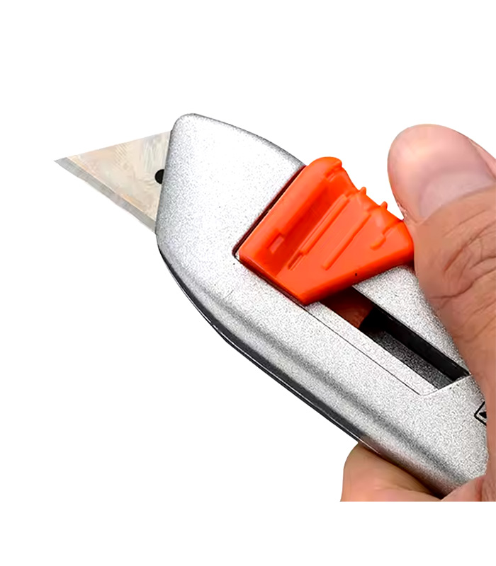 Couteau  Professionnel 18mm